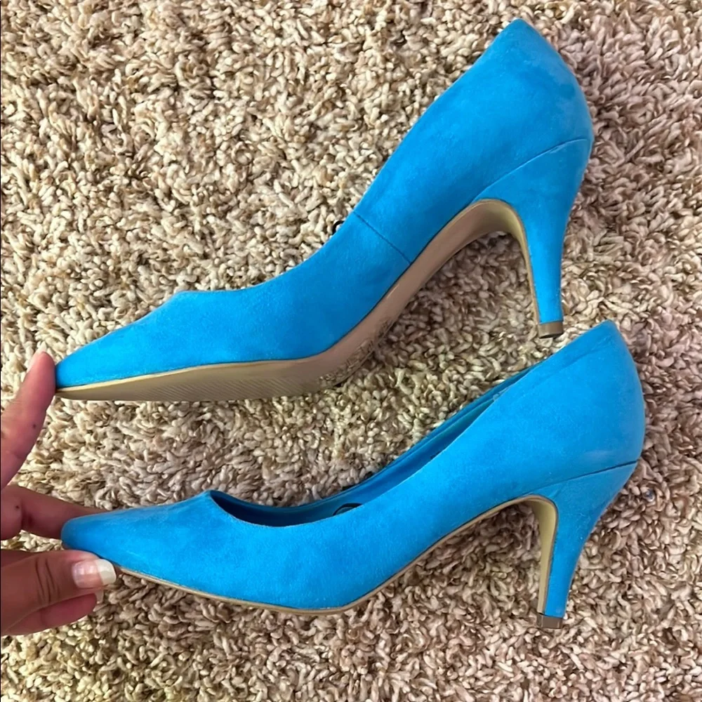 H&M Blue Heels Elegant Suede-Like Design - Picture 2 of 6